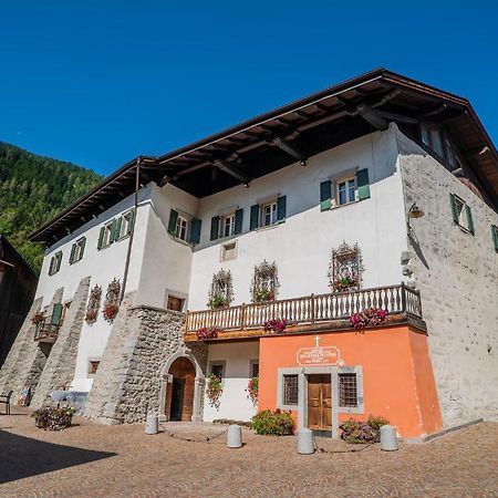 Palazzo Lodron Bertelli. Dimora Storica & Spa Кадерцоне Екстериор снимка