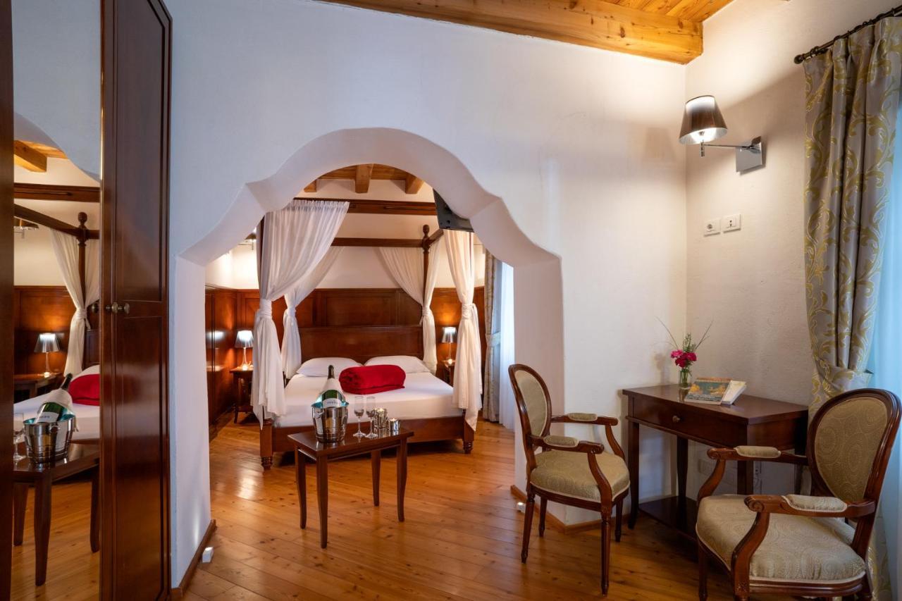 Palazzo Lodron Bertelli. Dimora Storica & Spa Кадерцоне Екстериор снимка
