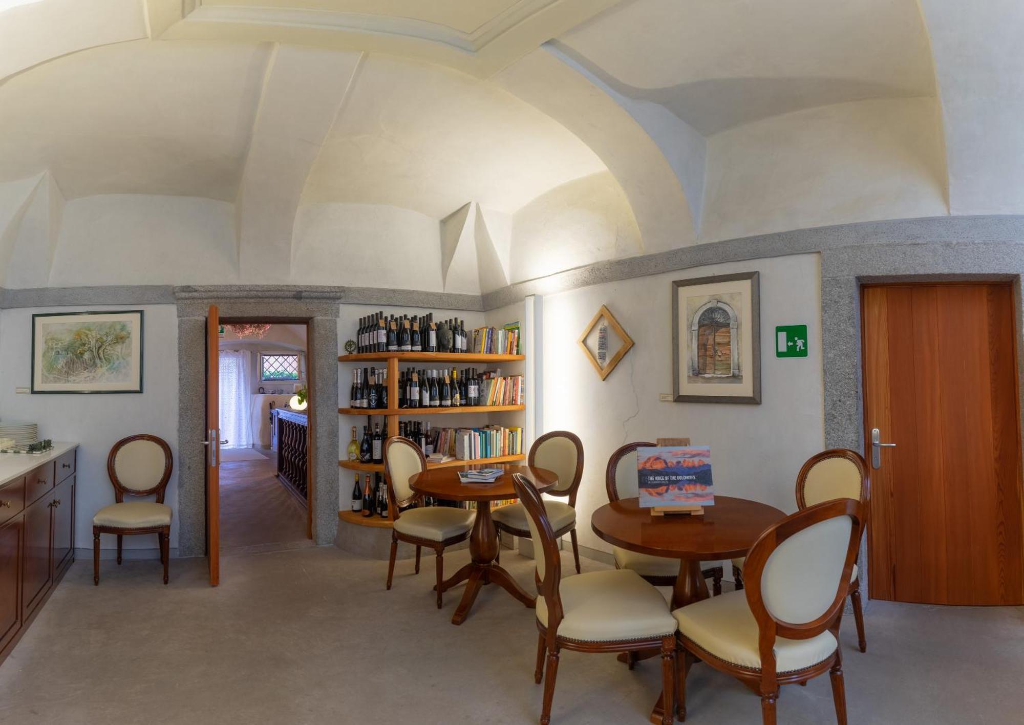 Palazzo Lodron Bertelli. Dimora Storica & Spa Кадерцоне Екстериор снимка